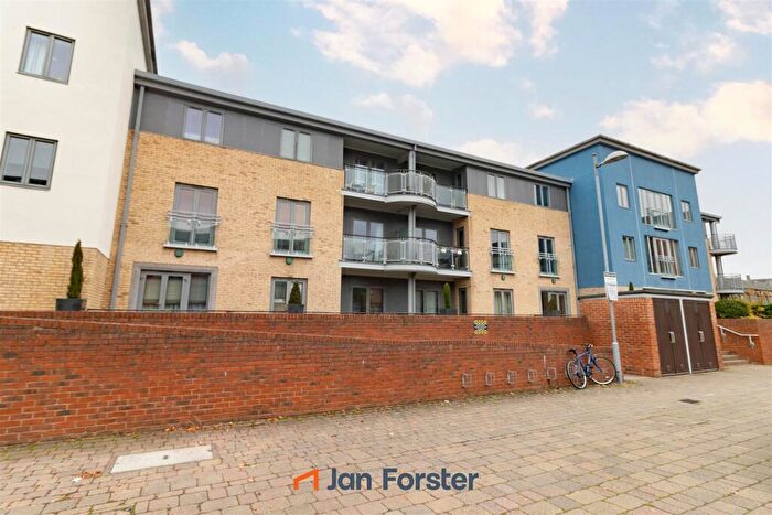 2 Bedroom Apartment For Sale In Fletcher Road, Gateshead, NE8