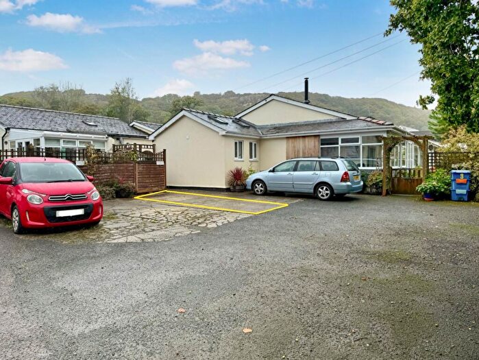 2 Bedroom Bungalow For Sale In Riverside Bungalows, Llanbedr, LL45