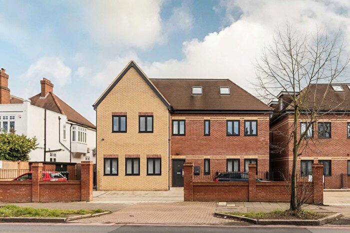 1 Bedroom Flat To Rent In Gunnersbury Avenue, London, W5