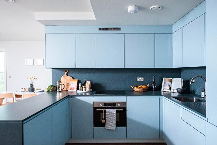 2 Bedroom Apartment To Rent In Commercial Way, Woking, Surrey, GU21