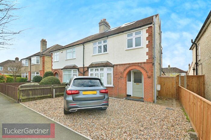 4 Bedroom Garage / Parking To Rent In Fraser Road, Cambridge, CB4