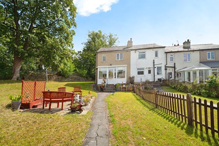 3 Bedroom End Of Terrace House For Sale In Mayville Avenue, Sandbeds, Keighley, BD20