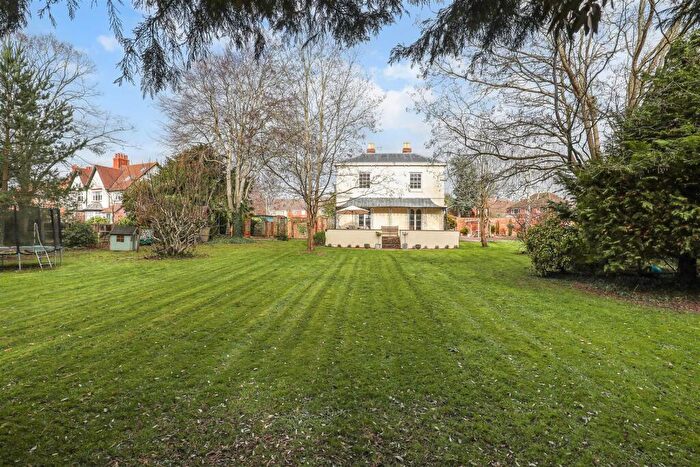 4 Bedroom Semi Detached House For Sale In Bristol Road, Stonehouse, GL10