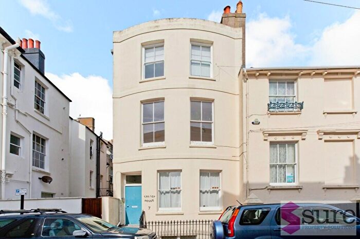 1 Bedroom Flat To Rent In Clarendon Place, Brighton, East Sussex, BN2