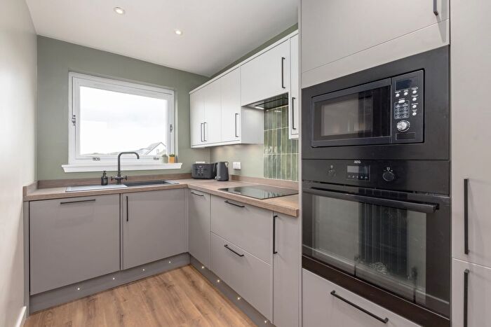 1 Bedroom Flat For Sale In / Hutchison Road, Edinburgh, EH14