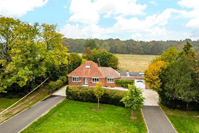 3 Bedroom Bungalow For Sale In Horsleys Green, High Wycombe, Buckinghamshire, HP14