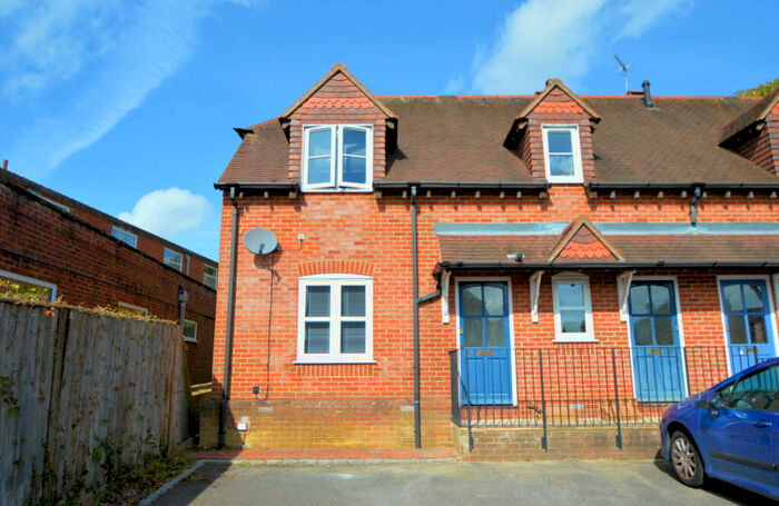 2 Bedroom Apartment To Rent In Cleeve Road, Goring On Thames, Oxfordshire, RG8