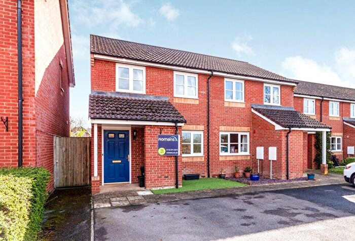 2 Bedroom Terraced House To Rent In Harrow Way, Sindlesham, Wokingham, RG41