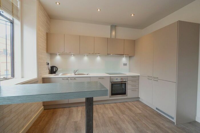 2 Bedroom Flat To Rent In Royal Mews, Southend-On-Sea, SS1