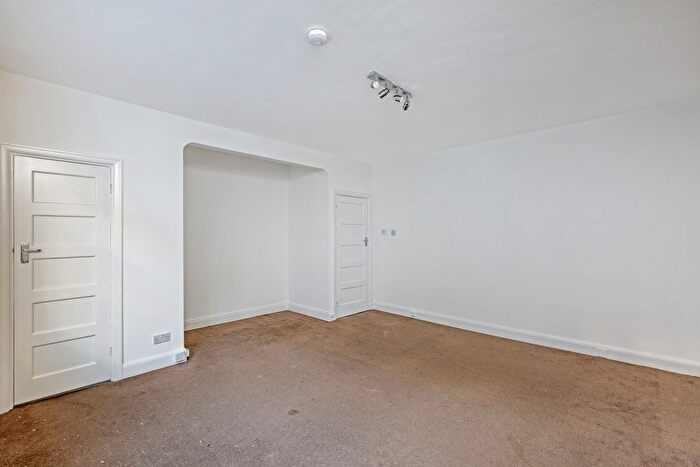 Studio To Rent In Upper Woburn Place, London, WC1H