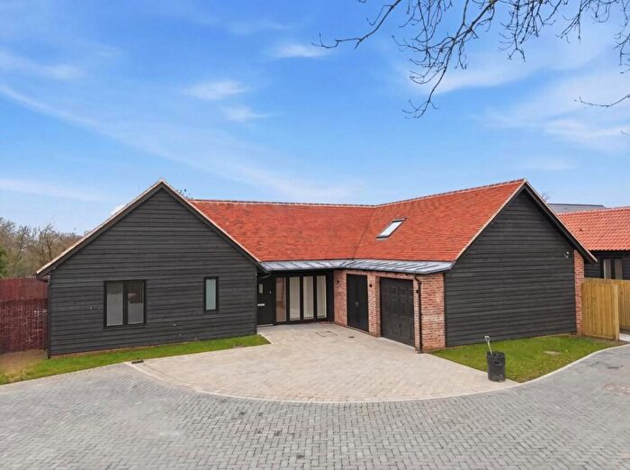 4 Bedroom Detached Bungalow For Sale In Moulsham Green View, Chelmsford, CM2