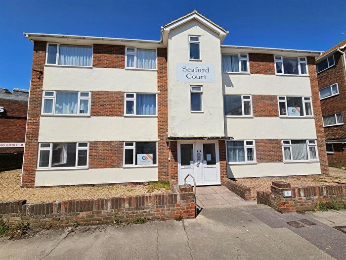 2 Bedroom Flat To Rent In West Street, Seaford, BN25