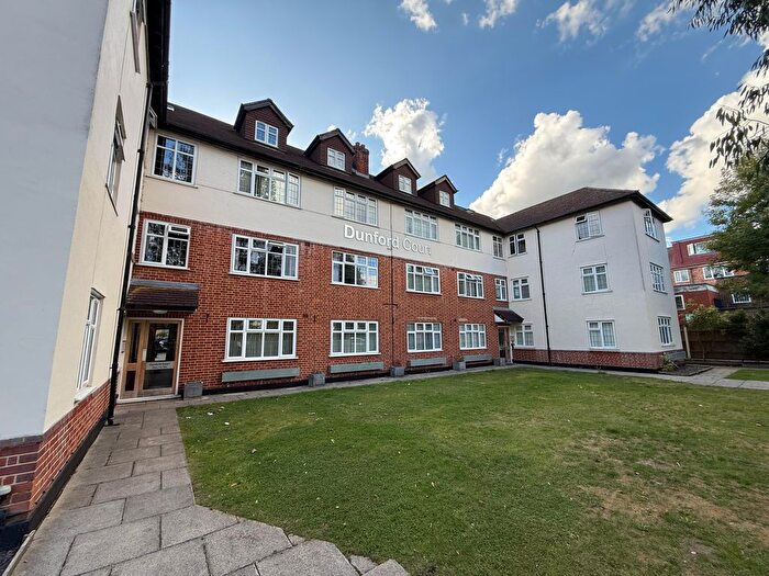 2 Bedroom Flat To Rent In Cornwall Road, Pinner, HA5