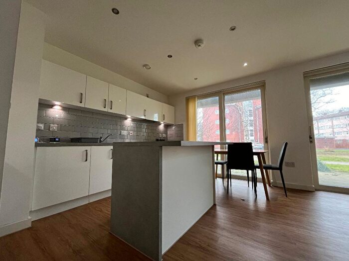2 Bedroom Apartment To Rent In City Road, Manchester, M15