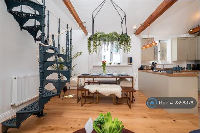 3 Bedroom Terraced House To Rent In St. Marks Street, Brighton, BN2