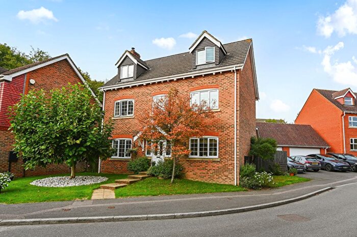 5 Bedroom Detached House For Sale In Swaffer Way, Ashford, TN23