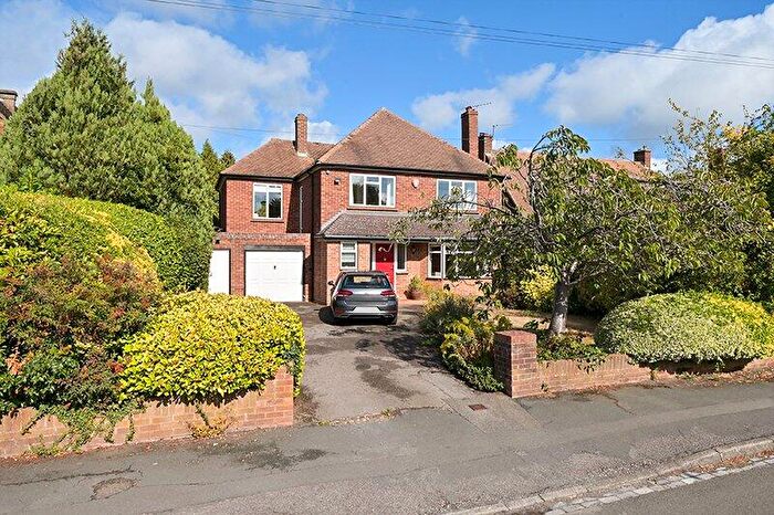4 Bedroom Detached House For Sale In Westfield Road, Maidenhead, Berkshire, SL6