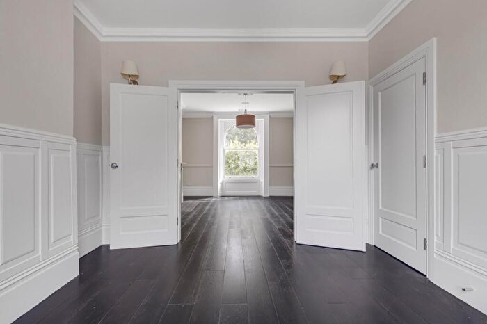 4 Bedroom Terraced House For Sale In Shepherdess Walk, Islington, London, N1 - Photo 11