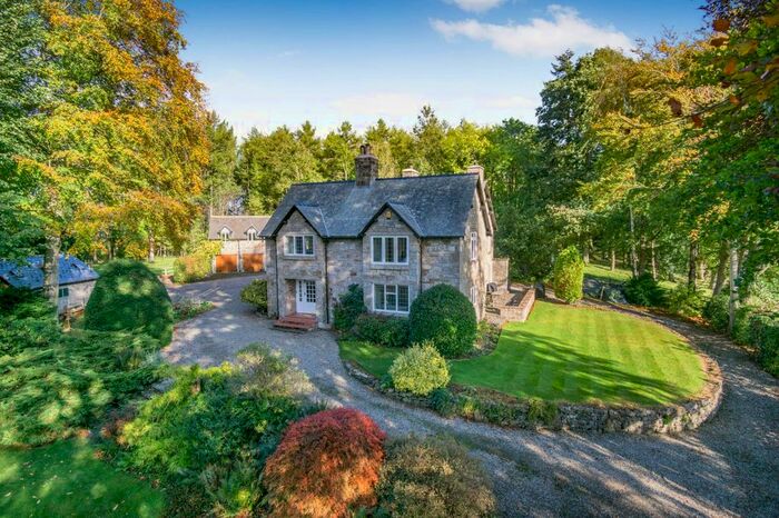 6 Bedroom Detached House For Sale In Bronygarth, Oswestry, Shropshire, SY10