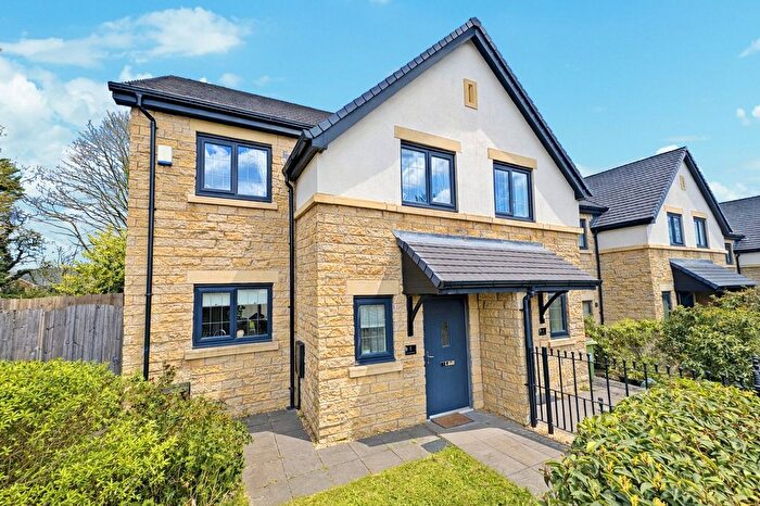3 Bedroom Mews For Sale In Pennine Mews, Westhoughton, BL5