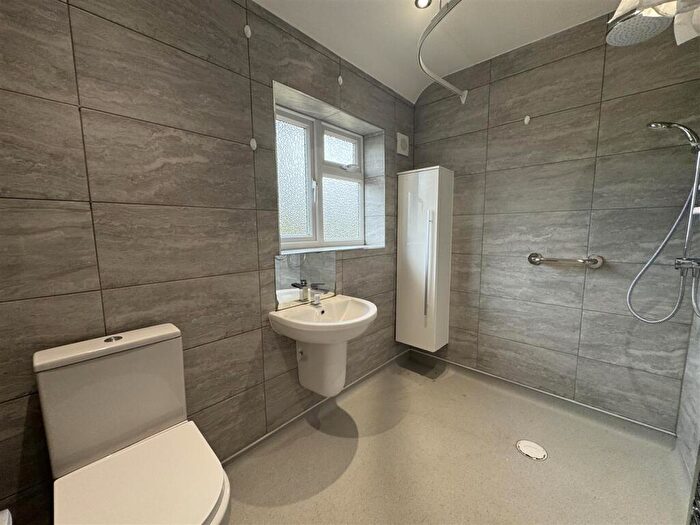 2 Bedroom Maisonette To Rent In Roberts Road, Basildon, SS15