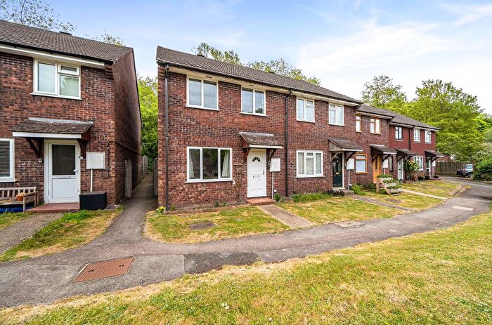 2 Bedroom End Terrace House To Rent In Maple Close, Whyteleafe, CR3