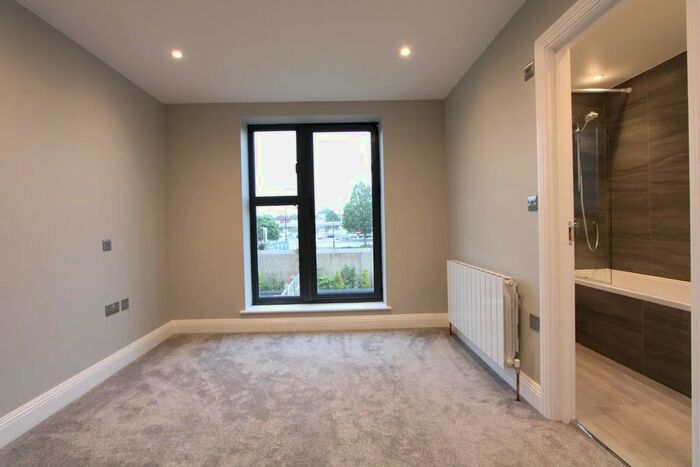 5 Bedroom Terraced House To Rent In Bathgate Road, Wimbledon, SW19