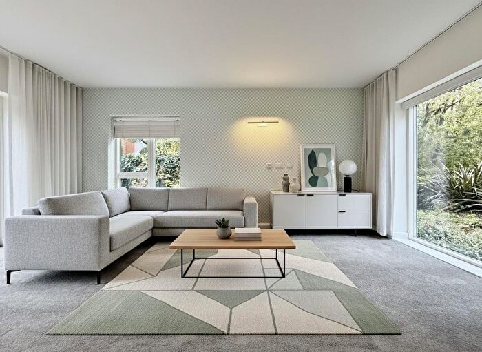 3 Bedroom Detached House For Sale In Winterbourne Drive, Westhoughton, BL5