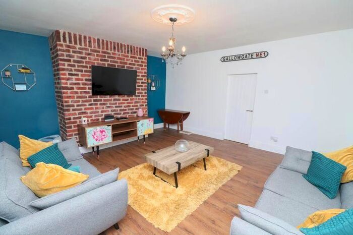 2 Bedroom Property To Rent In Nelson Street, Greenside, Ryton, NE40