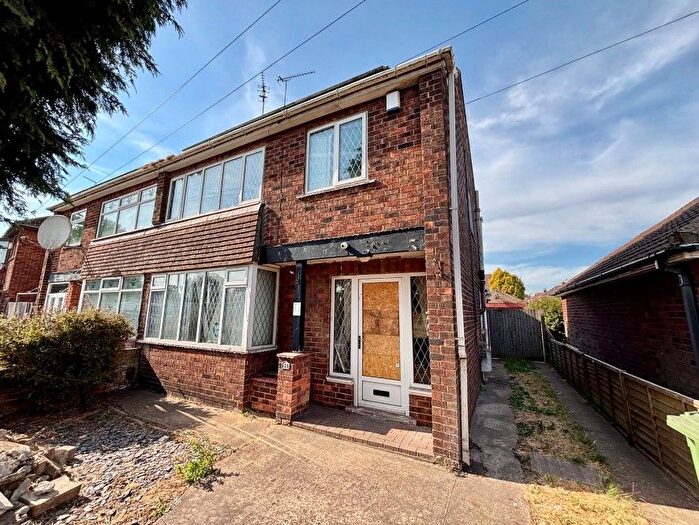 3 Bedroom Semi-Detached House For Sale In Fowler Road, Scunthorpe, DN16