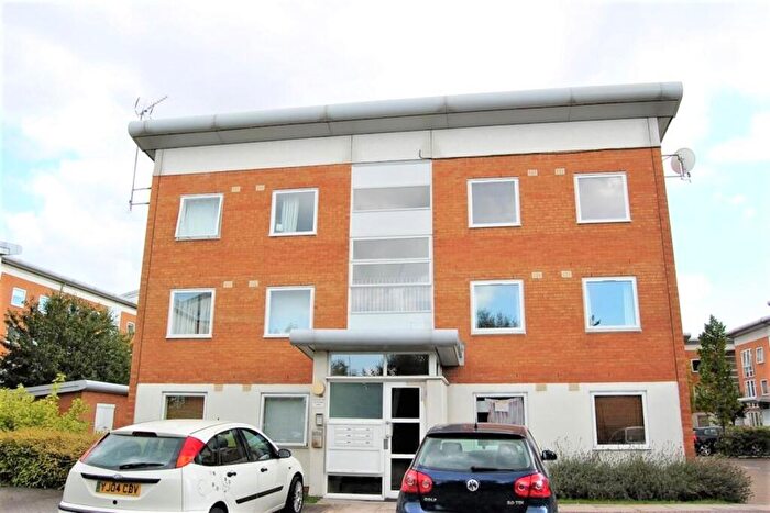 2 Bedroom Apartment To Rent In Felixstowe Court, Galleons Lock, E16
