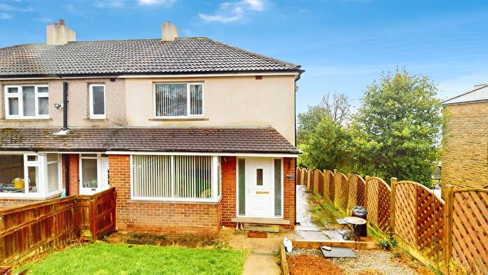 3 Bedroom Town House For Sale In Hough, Northowram, Halifax, HX3