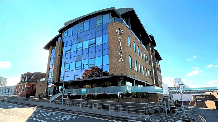 1 Bedroom Apartment To Rent In The Ring, Bracknell, Berkshire, RG12