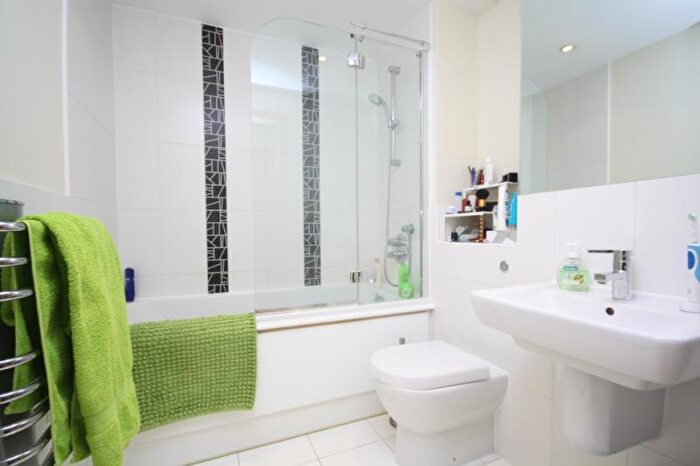 2 Bedroom Apartment To Rent In Printing House Square, Martyr Road, Guildford, GU1