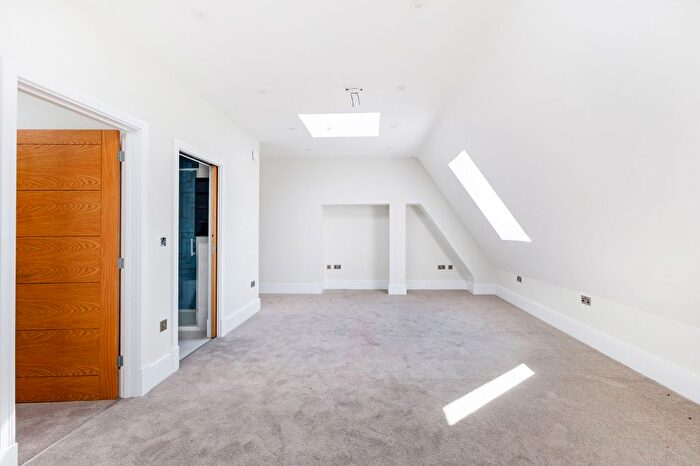5 Bedroom Detached House For Sale In Wood Norton, Fladbury, WR11