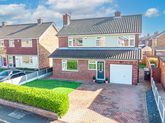 3 Bedroom Detached House For Sale In Sycamore Close, Selby, North Yorkshire, YO8