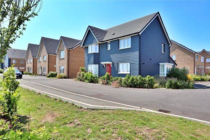 4 Bedroom Detached House For Sale In Defoe Close, Tattenhoe Park, Milton Keynes, MK4