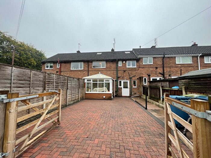 3 Bedroom Terraced House To Rent In Oak Road, Stone, ST15