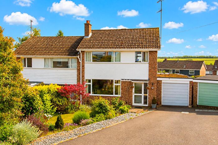 3 Bedroom Semi-Detached House For Sale In John Smith Avenue, Rothwell, Kettering, NN14