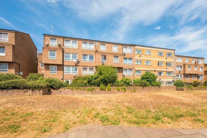 1 Bedroom Flat To Rent In Lettsom Street, Camberwell, London, SE5