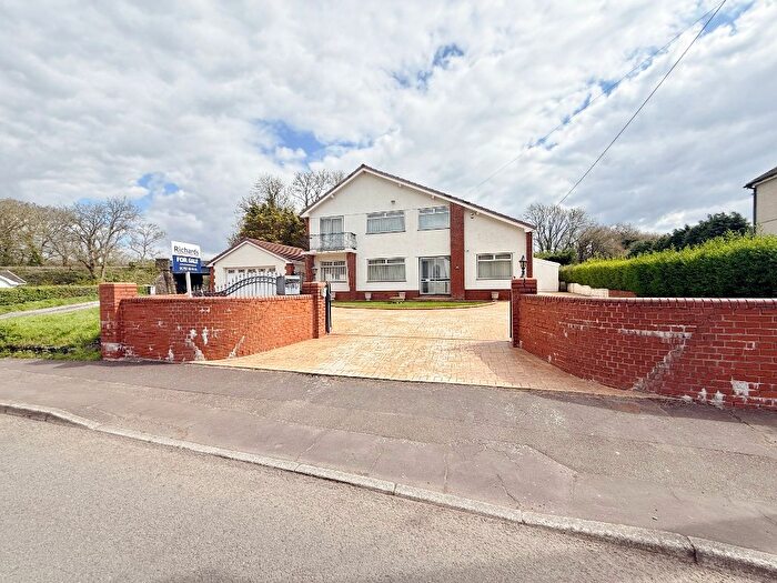 4 Bedroom Detached House For Sale In Swansea Rd, Pontlliw, SA4