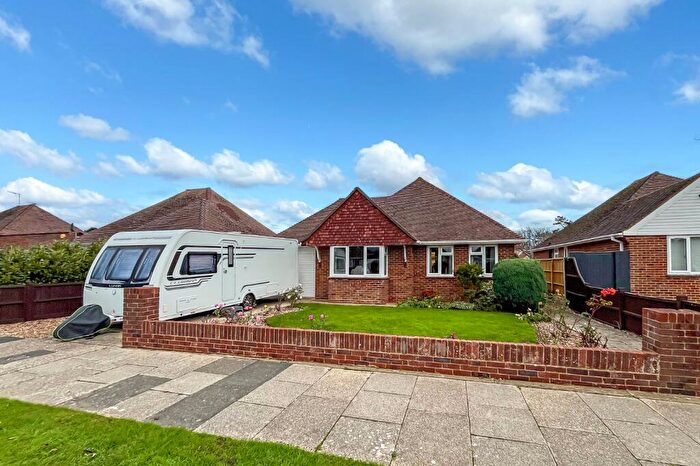 2 Bedroom Bungalow For Sale In Evelyn Avenue, Rustington, Littlehampton, West Sussex, BN16