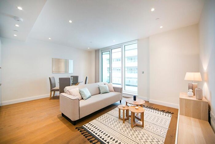 1 Bedroom Flat To Rent In Altissima House, Battersea, SW11