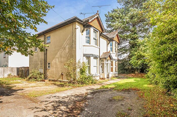 1 Bedroom Flat For Sale In Leigh Road, Chandler's Ford, SO53