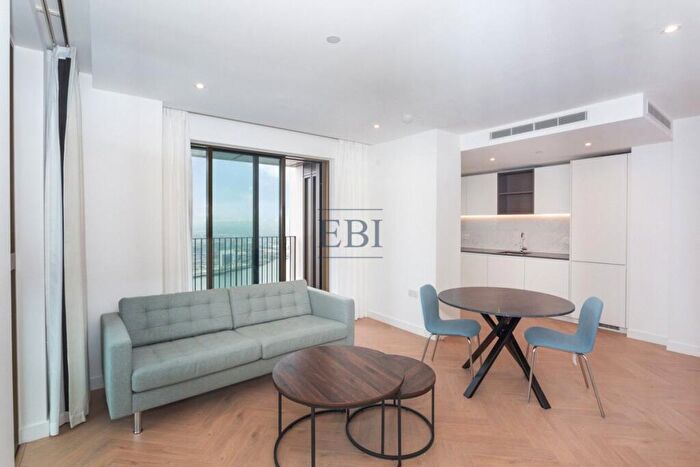 1 Bedroom Apartment To Rent In One Thames Quay, Marsh Wall, Canary Wharf, E14
