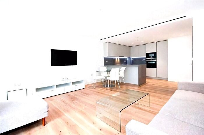 2 Bedroom Flat To Rent In Admiralty House, Vaughan Way, London, E1W
