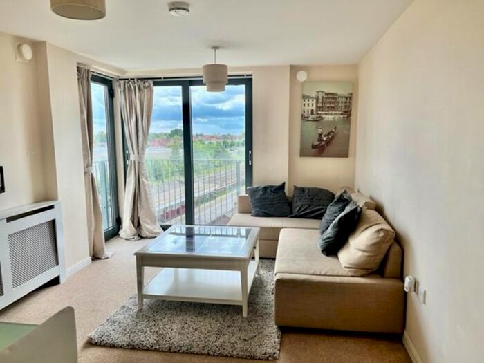 2 Bedroom Flat To Rent In Kenton Road, Harrow, HA3