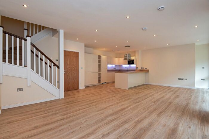 2 Bedroom Flat To Rent In Almansa Way, Lymington, SO41