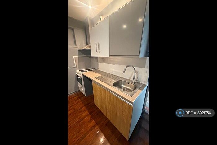 1 Bedroom Flat To Rent In Main Street, Stapenhill, Burton-On-Trent, DE15