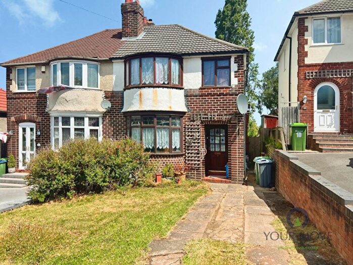 3 Bedroom Semi Detached House For Sale In Regent Drive, Tividale, Oldbury, West Midlands, B69